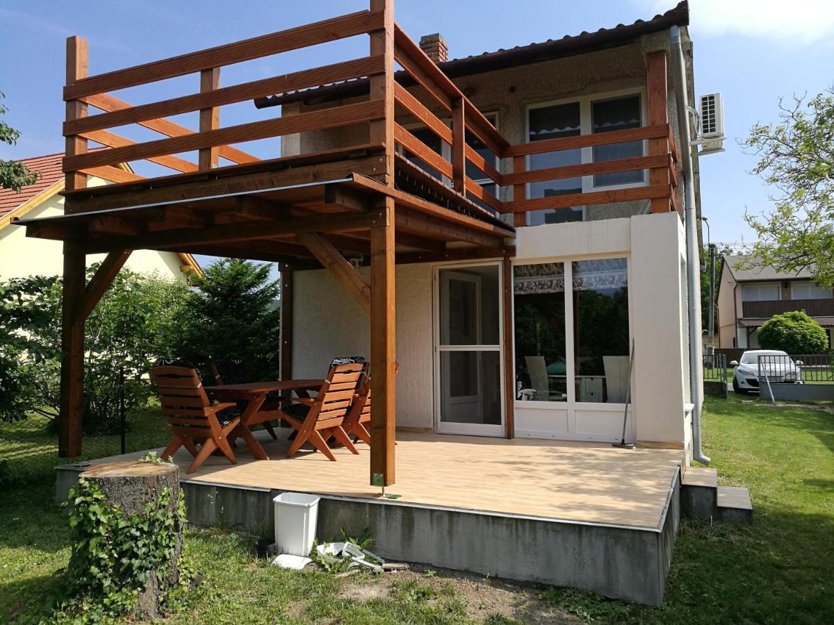 Judit Apartman Vonyarcvashegy Exterior foto