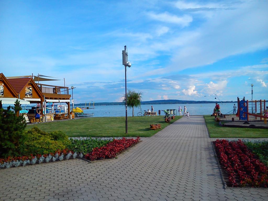 Judit Apartman Vonyarcvashegy Exterior foto